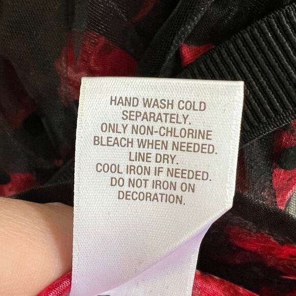 Carmen Marc Valvo Sleeveless Red Rose/Polka Dot Black Tulle Overlay Dress sz 16 - Picture 14 of 14